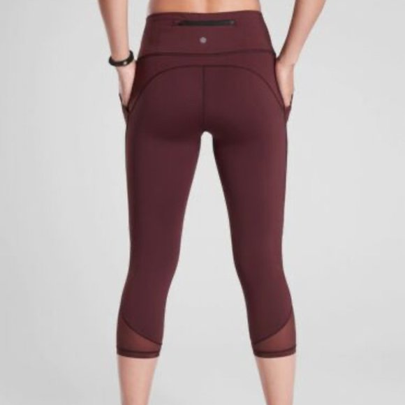 Athleta Lightning Capri in Burgundy (Size M) - Picture 2 of 13